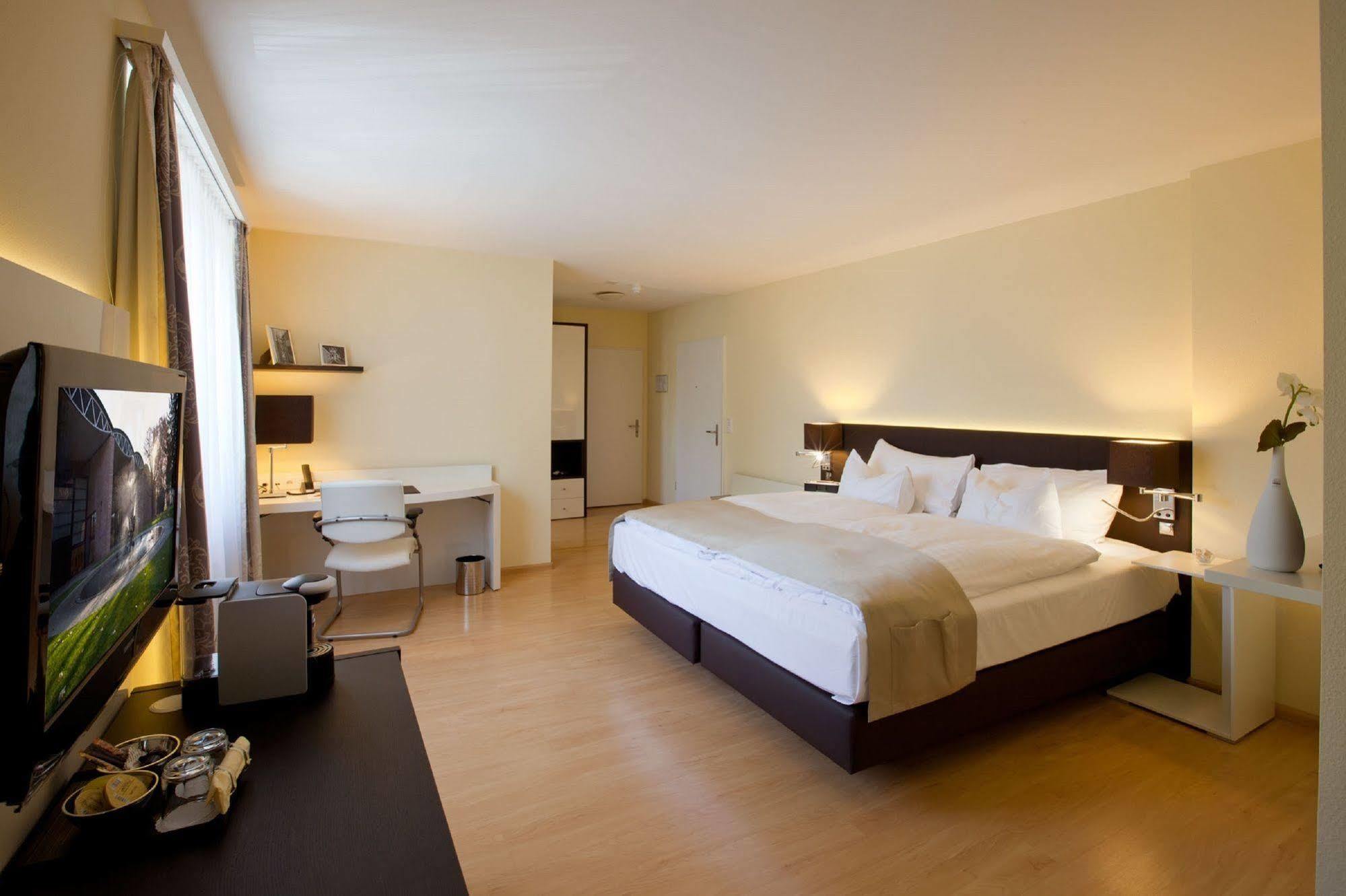 Hotel Spalentor - Ihr sympathisches Stadthotel Basel Zimmer foto